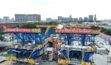 打开发展新天地——各地春节后首个工作日开工见闻